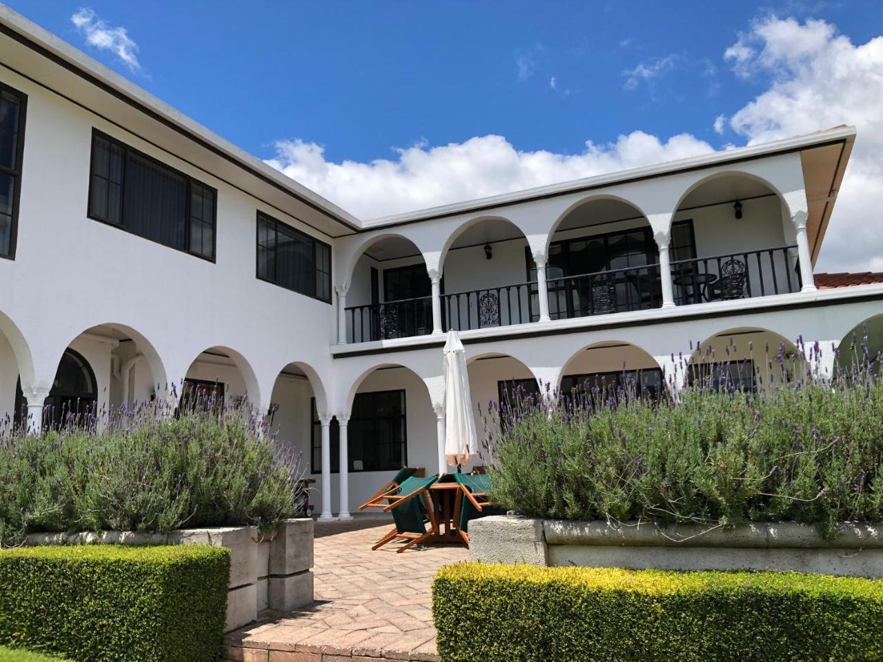 The Pillars Retreat Bed & Breakfast Taupo Exterior photo