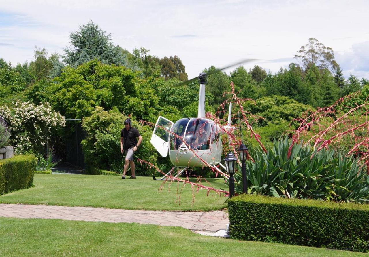 The Pillars Retreat Bed & Breakfast Taupo Exterior photo
