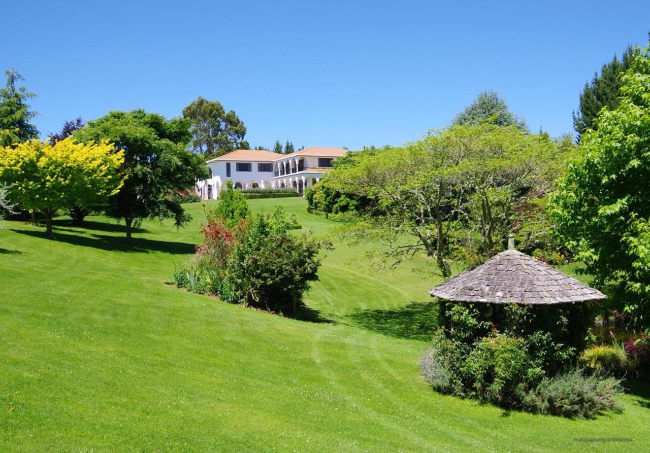 The Pillars Retreat Bed & Breakfast Taupo Exterior photo